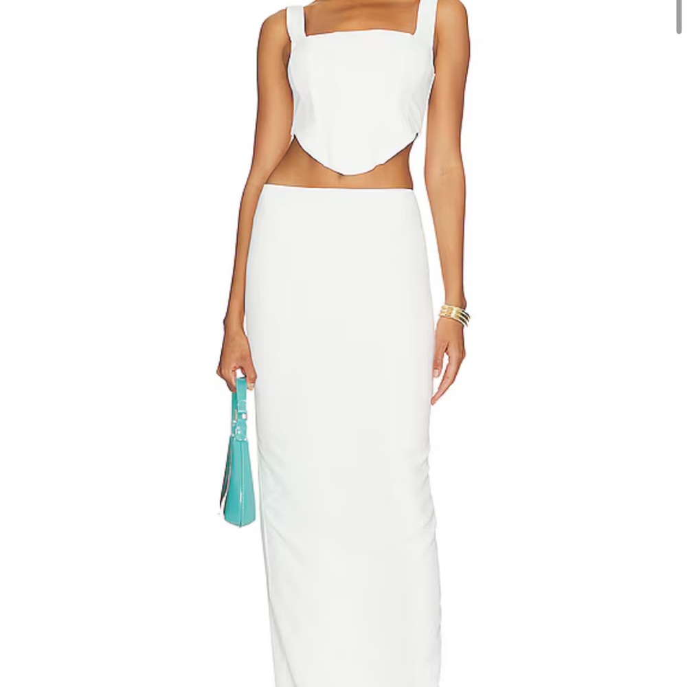 Imani Maxi Skirt in Opal White
Lovers and Friends _ THIS INCLUDES TOP AND SKIRT